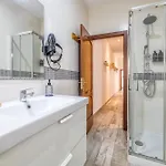 Apartment Essence, Parking Incluido Junto Al Centro Y Casco Historico *